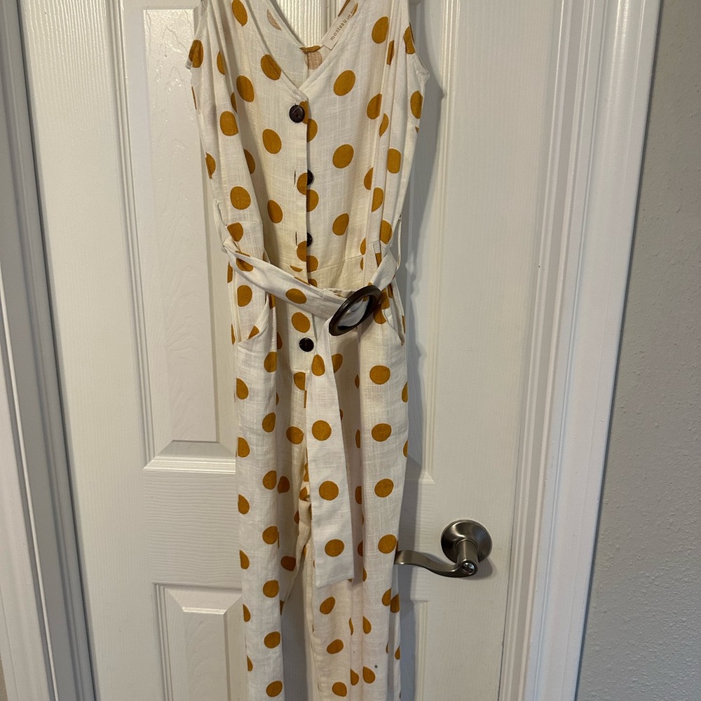 XS, white and gold, new , never worn without tags